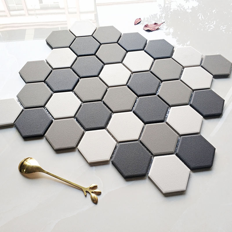 MT1125 Mosaic Art Style-Size347×294mm-Black- Gray-White