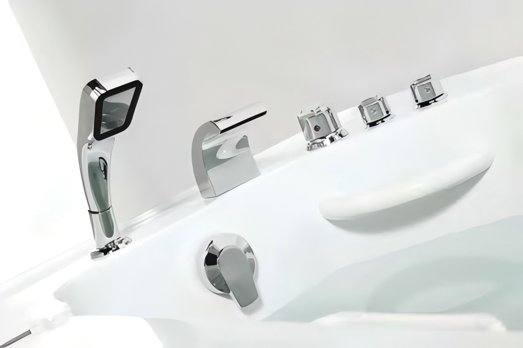 EM-207 Corner Whirlpool Bathtub - 2-Person Hydro Massage Tub